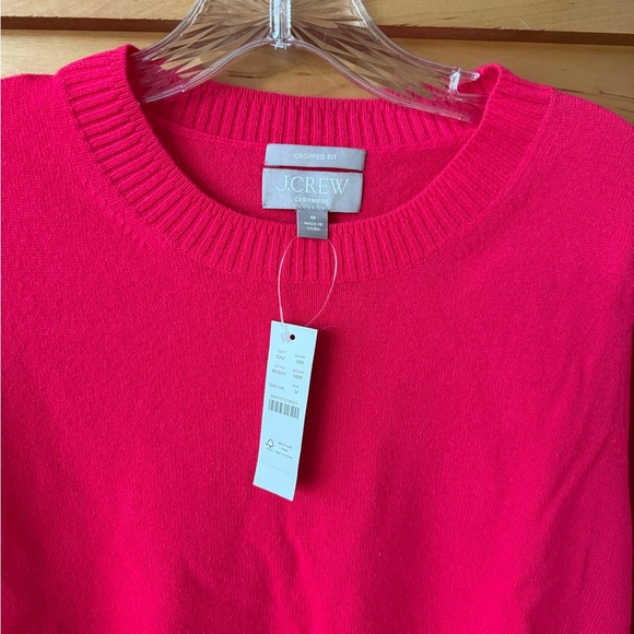 NWT!!  J. Crew Women's Shrunken Cropped Cashmere Berry Pink Sweater Sz Medium - Picture 2 of 3